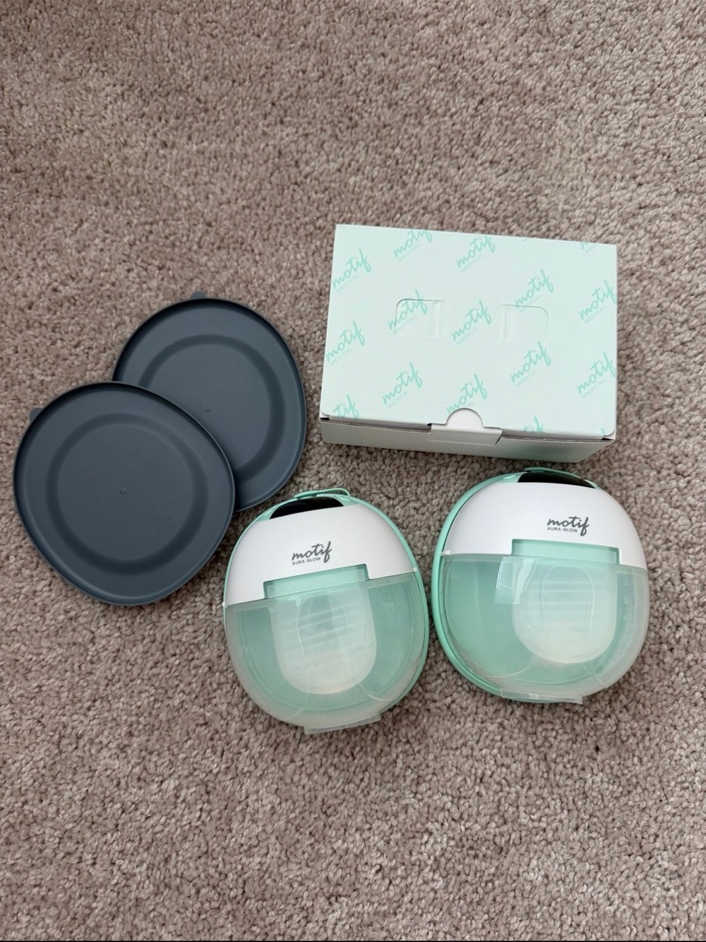 Motif Aura Glow™ Wearable Breast Pump